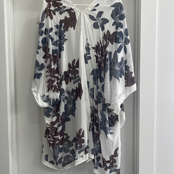 Floral velvet kimono from Vici - Picture 5 of 5
